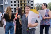 В Астрахани вручили ключи от квартир переселенцам из ветхого и аварийного жилья