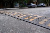 В Астрахани устанавливают «лежачих полицейских» рядом с социальными объектами