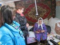 Вручение юбилейных медалей на дому.