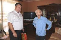 Поздравление ветерана Великой Отечественной войны с 75-годовщиной разгрома немецко-фашистских войск в Курской битве