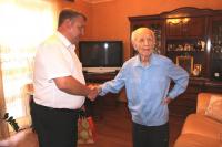 Поздравление ветерана Великой Отечественной войны с 75-годовщиной разгрома немецко-фашистских войск в Курской битве