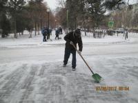 Уборка снега и мероприятия по опиловке на территории района