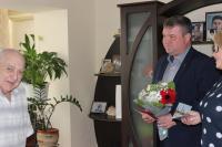 ВРУЧЕНИЕ МЕДАЛИ НА ДОМУ