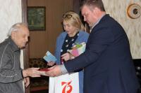 ВРУЧЕНИЕ МЕДАЛИ НА ДОМУ