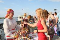 Астраханцы отметили День рыбака фестивалем ухи и ловлей рыбы в фонтане