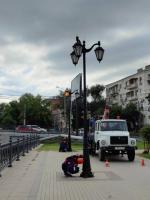 В Астрахани моют памятники 