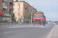 В Астрахани охлаждают проезжие части улиц