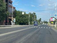 За выходные на нескольких улицах города обновили разметку на «зебрах»