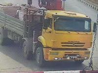 Администрация Астрахани напоминает: проезд большегрузов по Старому мосту запрещен