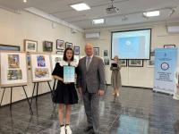 Юным астраханским художникам вручили сертификаты участников «Творческой лаборатории в области искусств»