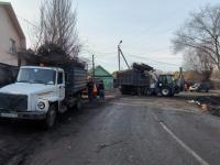 В микрорайоне Казачий масштабно наводят порядок