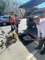 На ул. Боевой и Адмиралтейской проводится ямочный ремонт